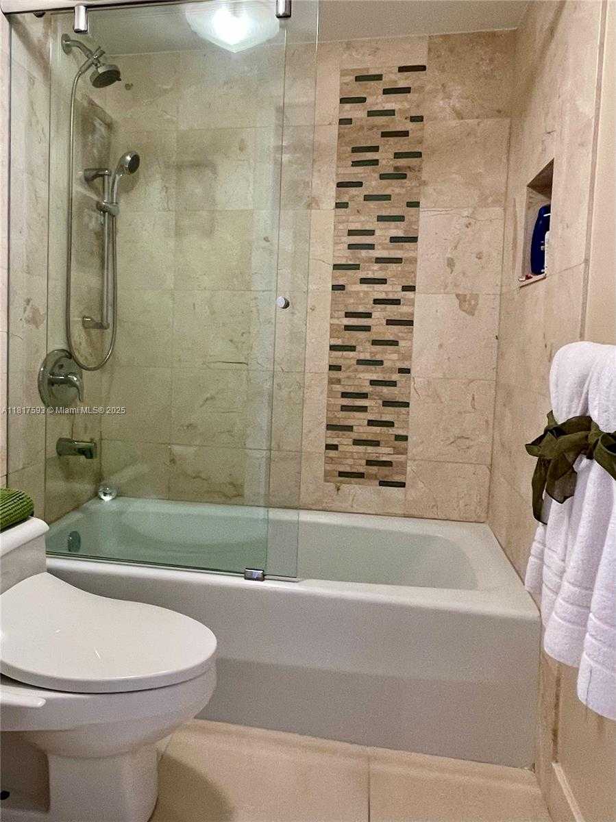 Small Image of 6767 COLLINS AVE #907, Miami Beach Number 21