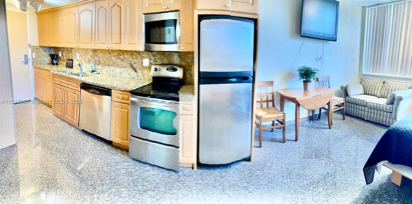 Small Image of 19201 COLLINS #441, Sunny Isles Beach Number 11