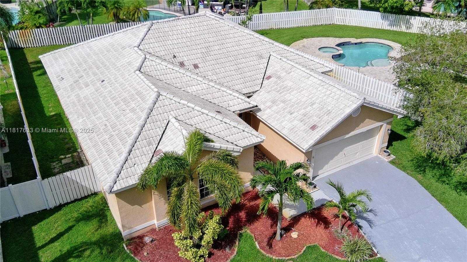 Small Image of 17820 NORTH WEST 16TH ST #17820, Pembroke Pines Number 40