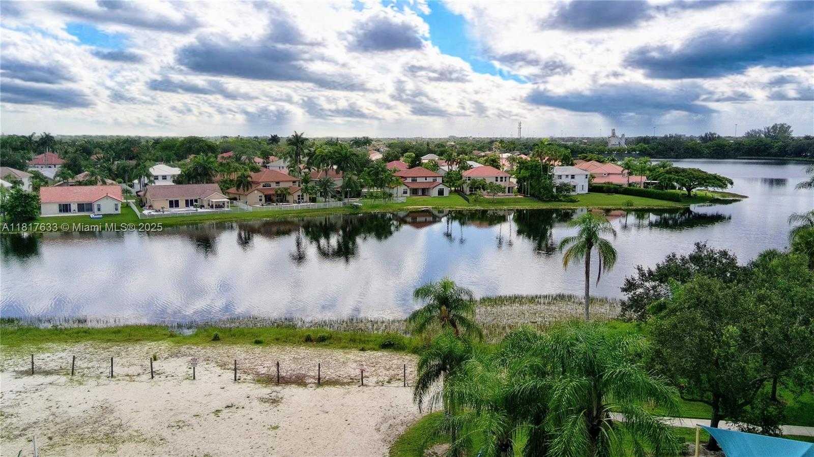 Small Image of 17820 NORTH WEST 16TH ST #17820, Pembroke Pines Number 48
