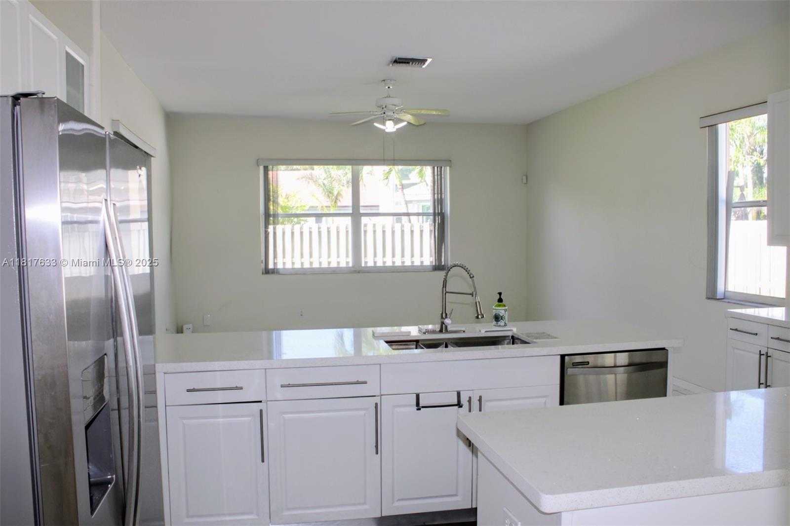 Small Image of 17820 NORTH WEST 16TH ST #17820, Pembroke Pines Number 5