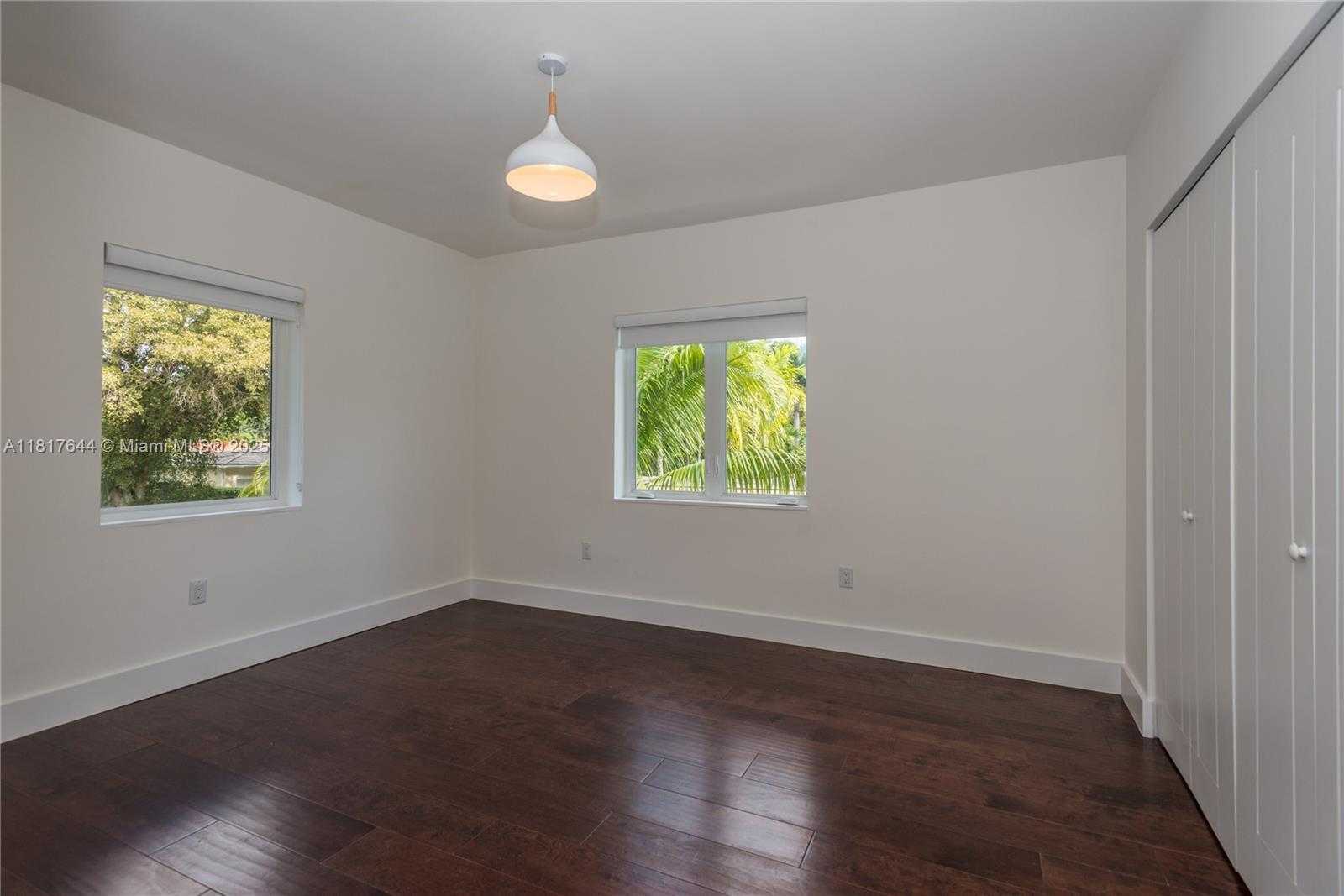 Small Image of 640 PUERTA AVE, Coral Gables Number 18