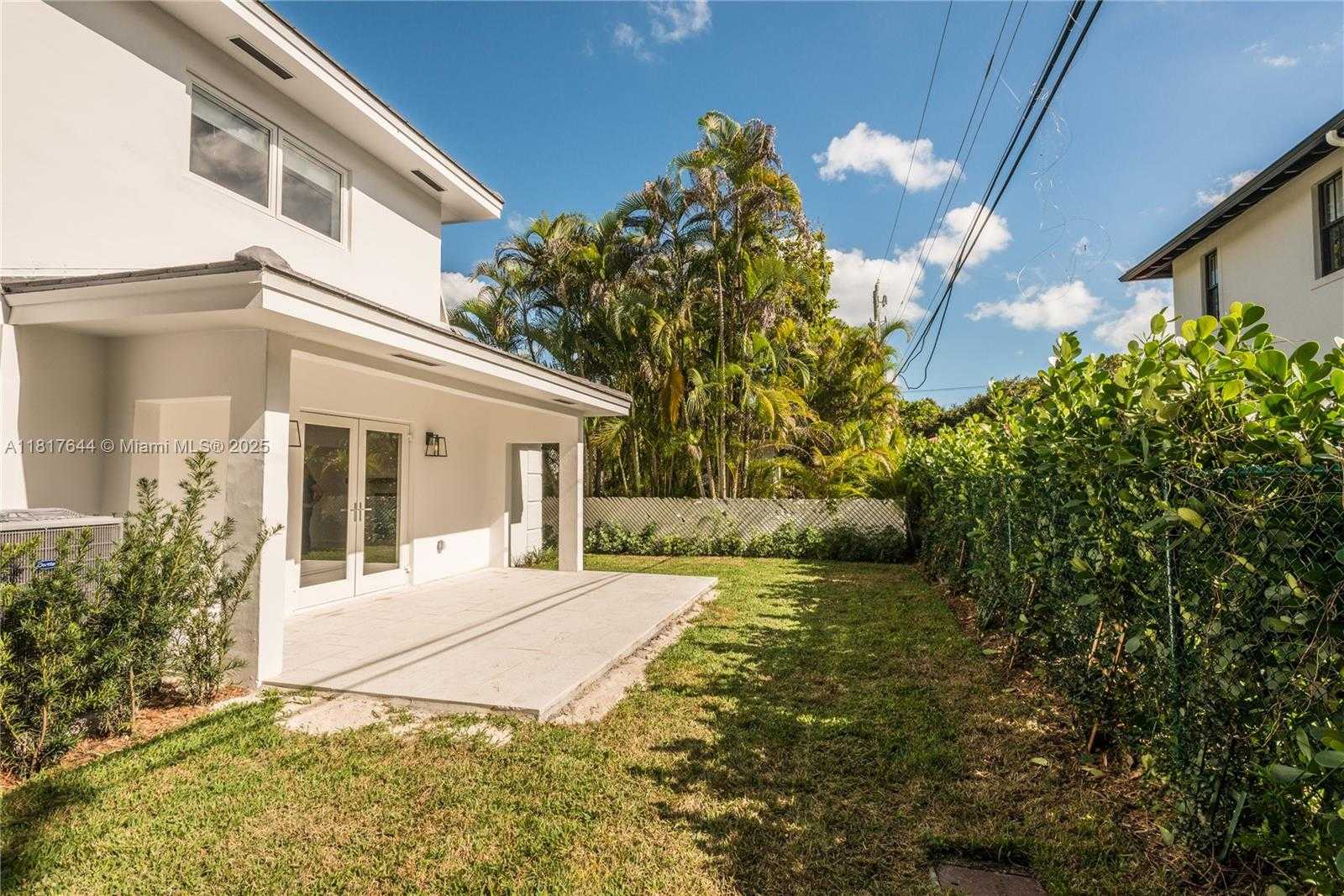 Small Image of 640 PUERTA AVE, Coral Gables Number 21
