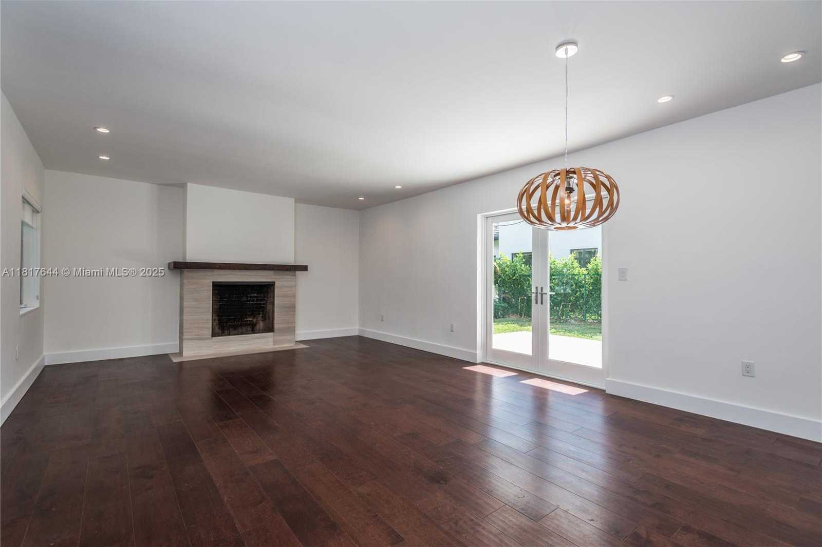 Small Image of 640 PUERTA AVE, Coral Gables Number 6