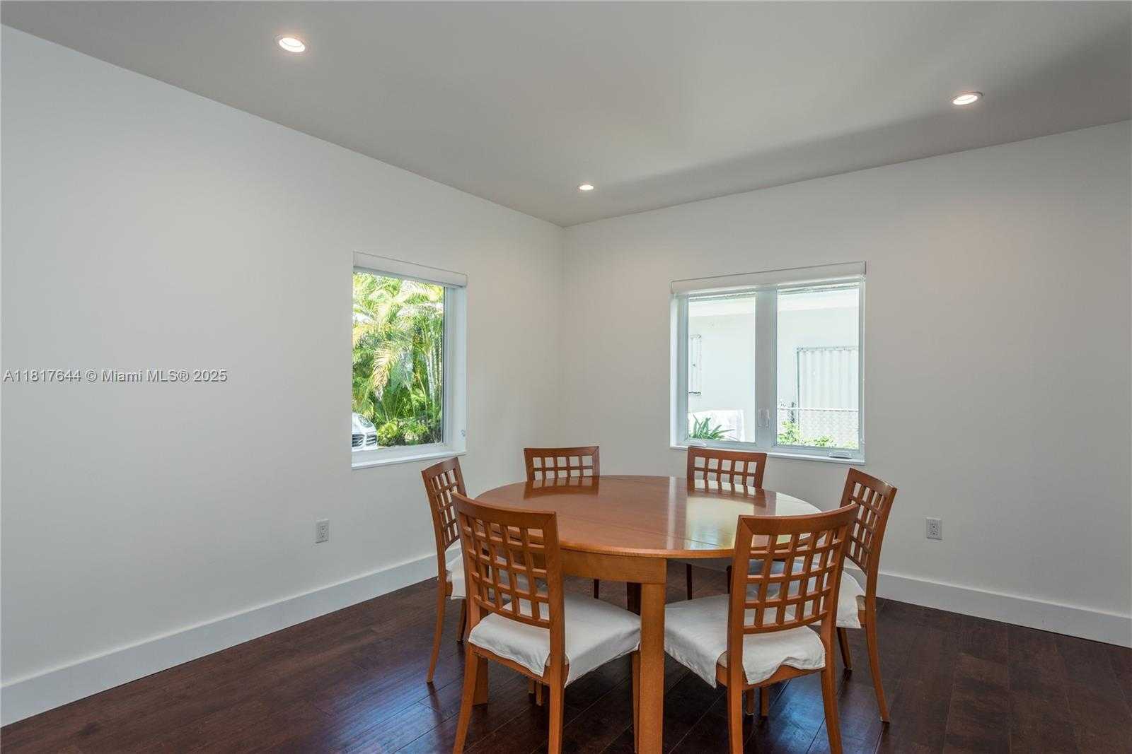 Small Image of 640 PUERTA AVE, Coral Gables Number 8