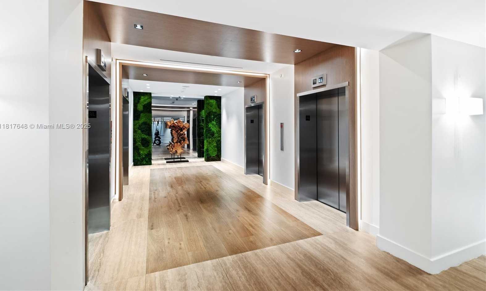 Small Image of 2301 COLLINS AVE #1229, Miami Beach Number 22