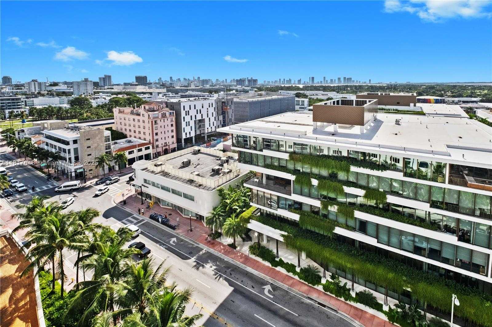 Small Image of 2301 COLLINS AVE #1229, Miami Beach Number 3