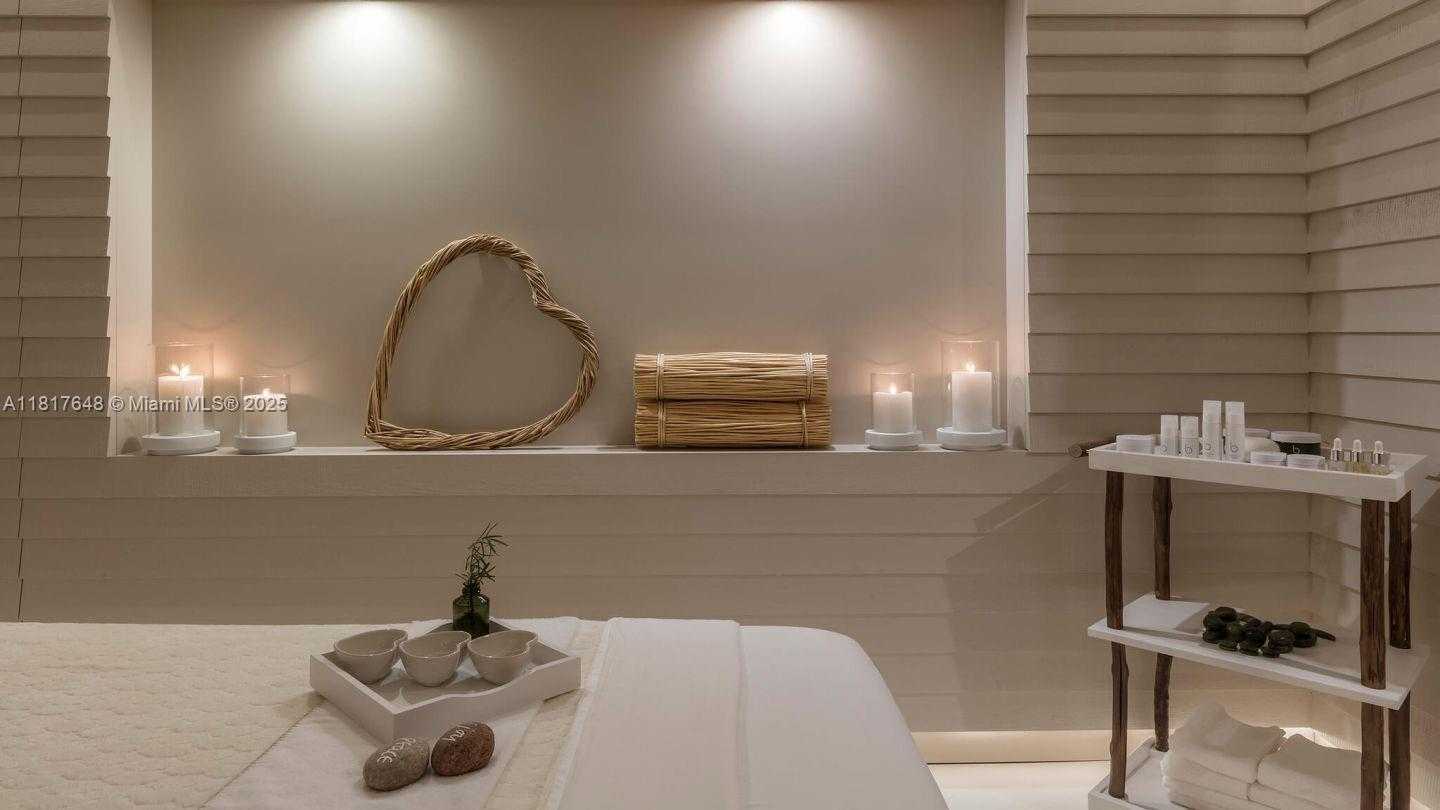 Small Image of 2301 COLLINS AVE #1229, Miami Beach Number 48