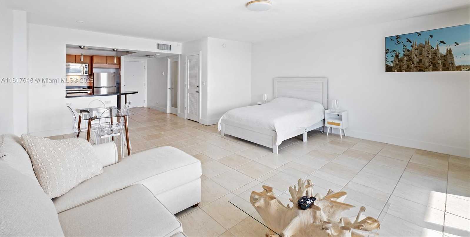 Small Image of 2301 COLLINS AVE #1229, Miami Beach Number 5
