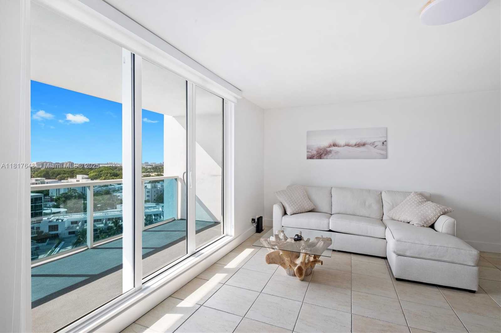 Small Image of 2301 COLLINS AVE #1229, Miami Beach Number 9