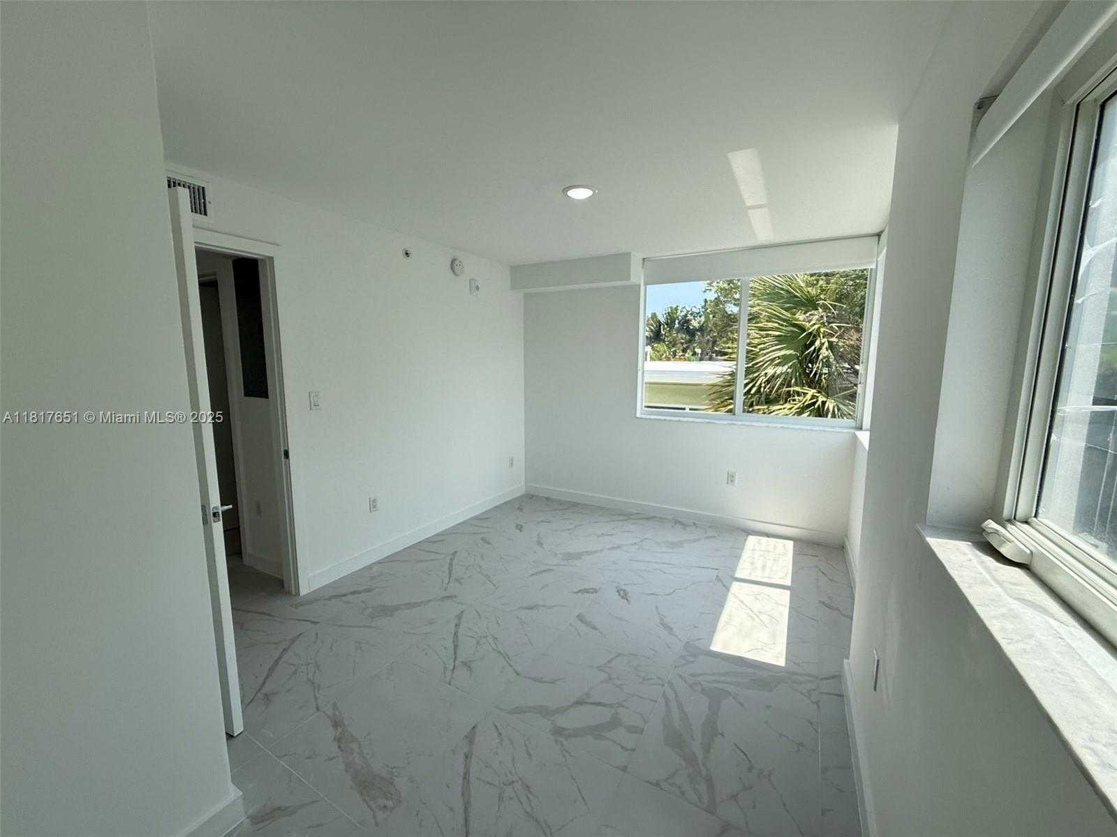 Small Image of 1552 EUCLID AVE #6, Miami Beach Number 5