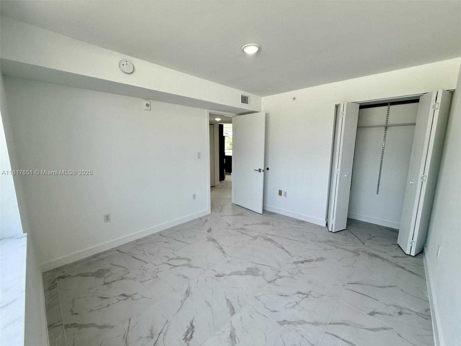 Small Image of 1552 EUCLID AVE #6, Miami Beach Number 7