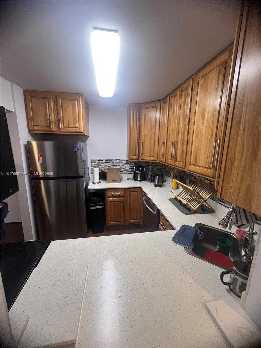 Small Image of 801 THREE ISLANDS BLVD #206, Hallandale Beach Number 12