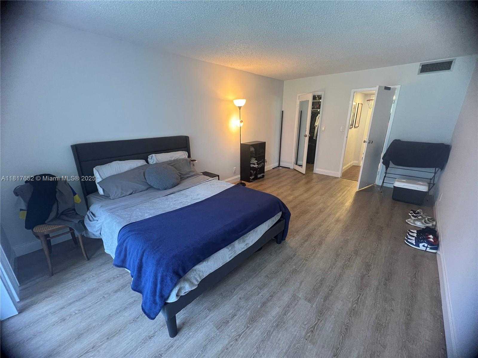 Small Image of 801 THREE ISLANDS BLVD #206, Hallandale Beach Number 14