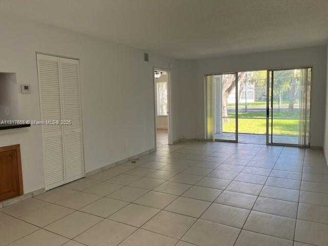 Small Image of 13900 SOUTH WEST 91 TE #13900, Miami Number 18