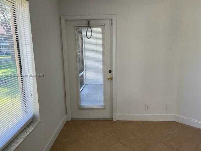 Small Image of 13900 SOUTH WEST 91 TE #13900, Miami Number 23
