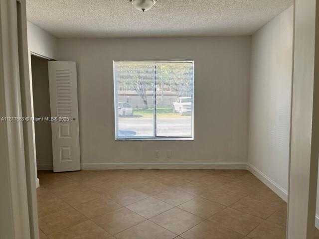 Small Image of 13900 SOUTH WEST 91 TE #13900, Miami Number 9