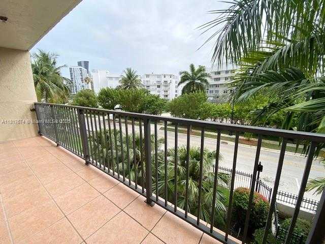 Small Image of 201 180TH DR #209, Sunny Isles Beach Number 16
