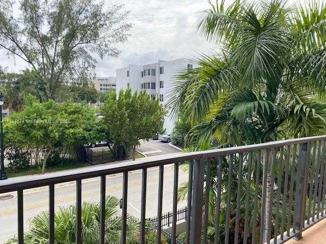 Small Image of 201 180TH DR #209, Sunny Isles Beach Number 17