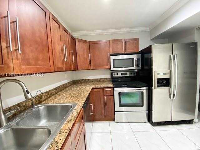 Small Image of 201 180TH DR #209, Sunny Isles Beach Number 3