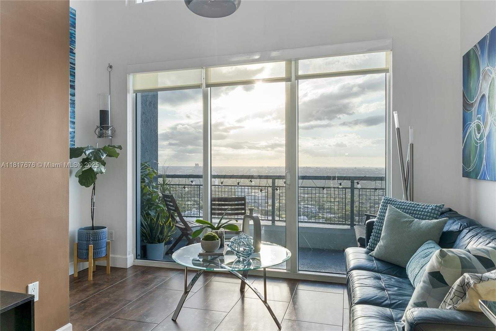 Small Image of 60 SOUTH WEST 13TH ST #3211, Miami Number 3