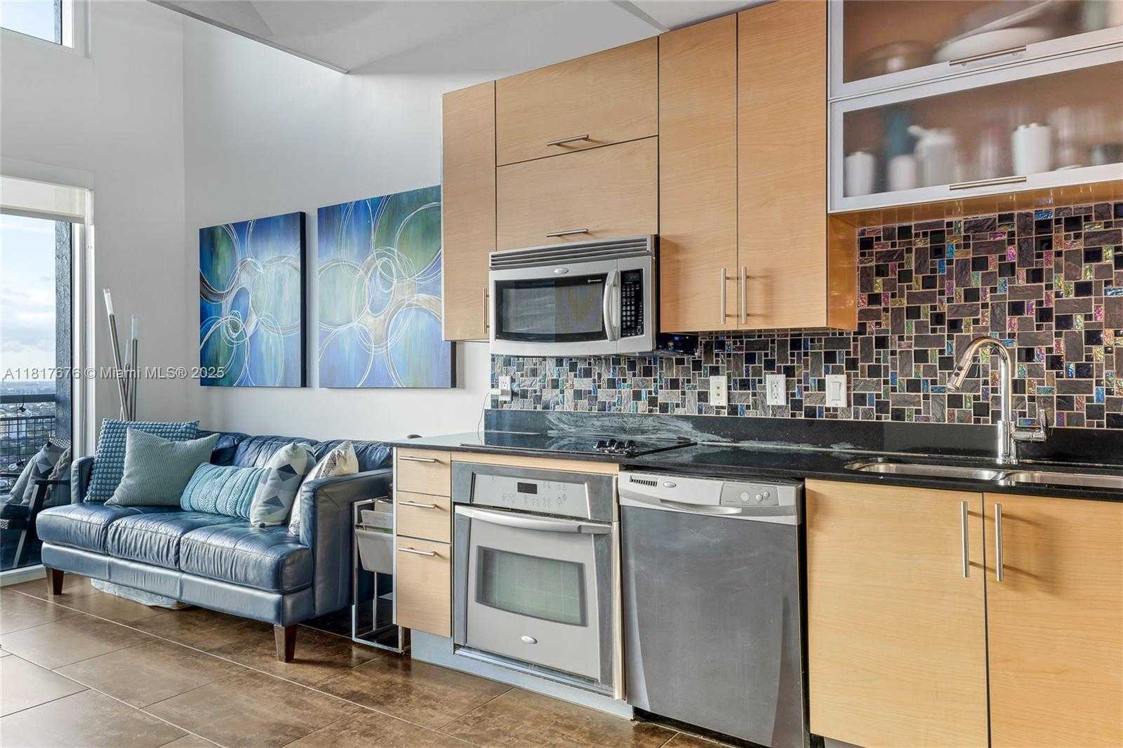 Small Image of 60 SOUTH WEST 13TH ST #3211, Miami Number 6