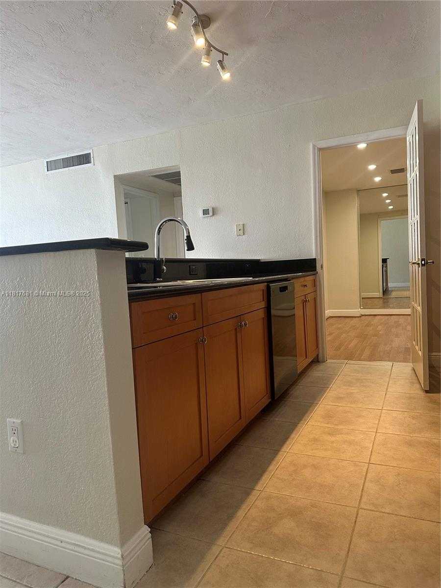 Small Image of 10350 WEST BAY HARBOR DR #4F + DEN, Bay Harbor Islands Number 11