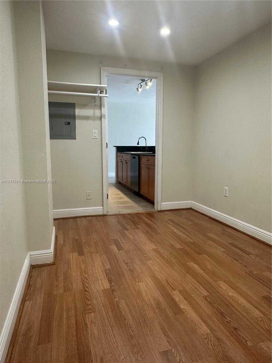 Small Image of 10350 WEST BAY HARBOR DR #4F + DEN, Bay Harbor Islands Number 15