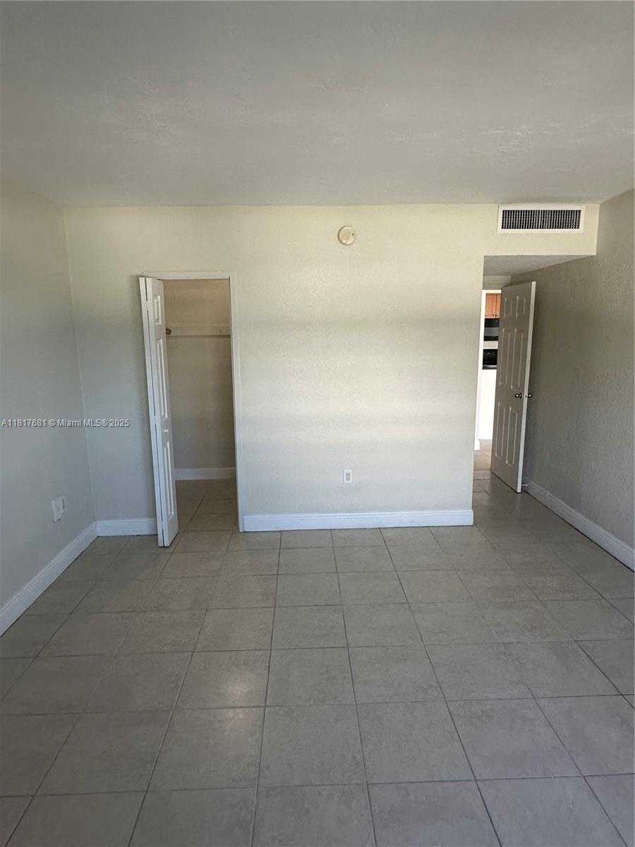 Small Image of 10350 WEST BAY HARBOR DR #4F + DEN, Bay Harbor Islands Number 19