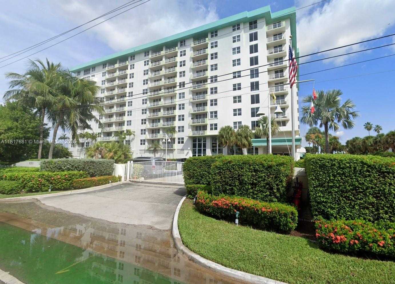 Small Image of 10350 WEST BAY HARBOR DR #4F + DEN, Bay Harbor Islands Number 33