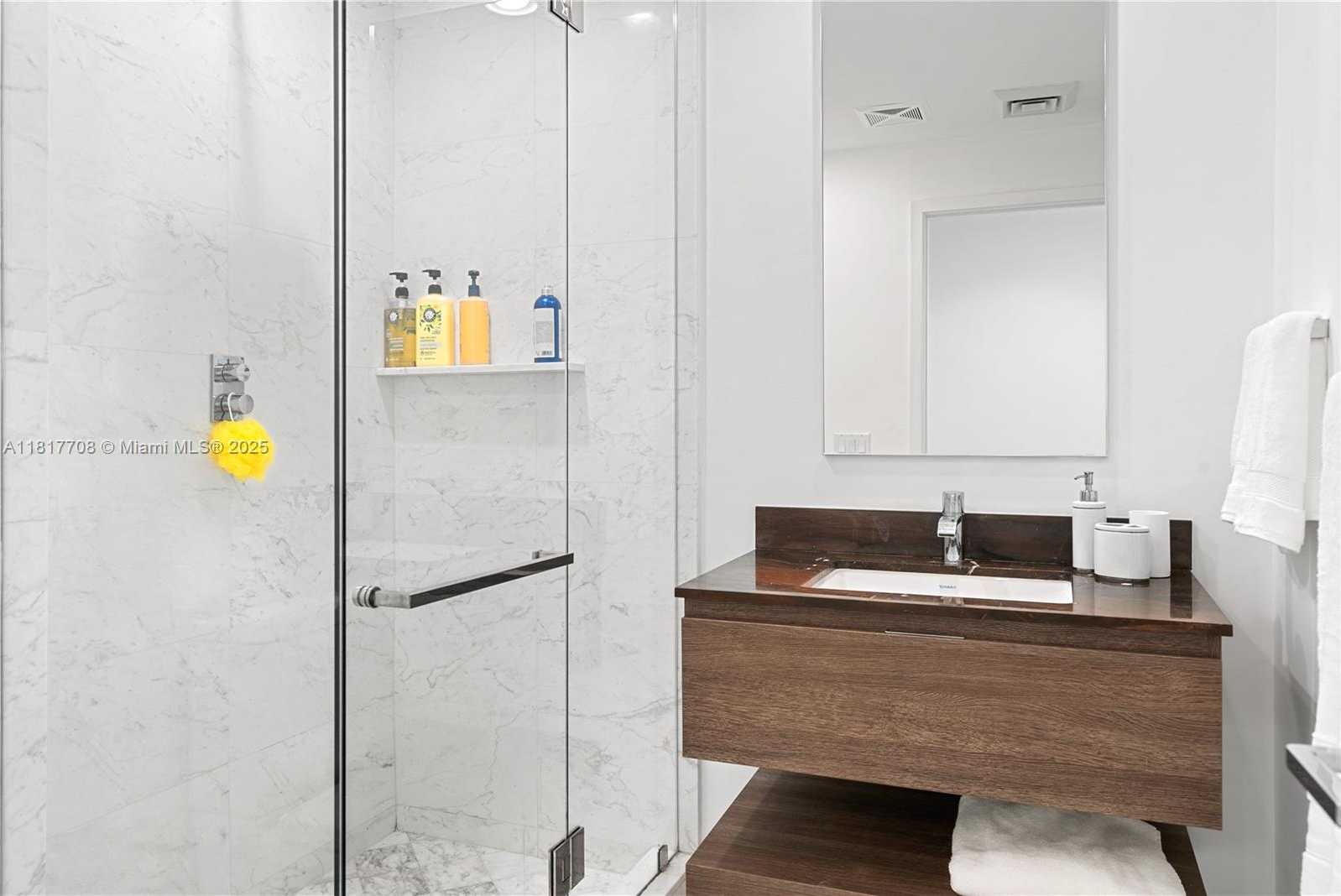 Small Image of 360 OCEAN DR #1106S, Key Biscayne Number 17