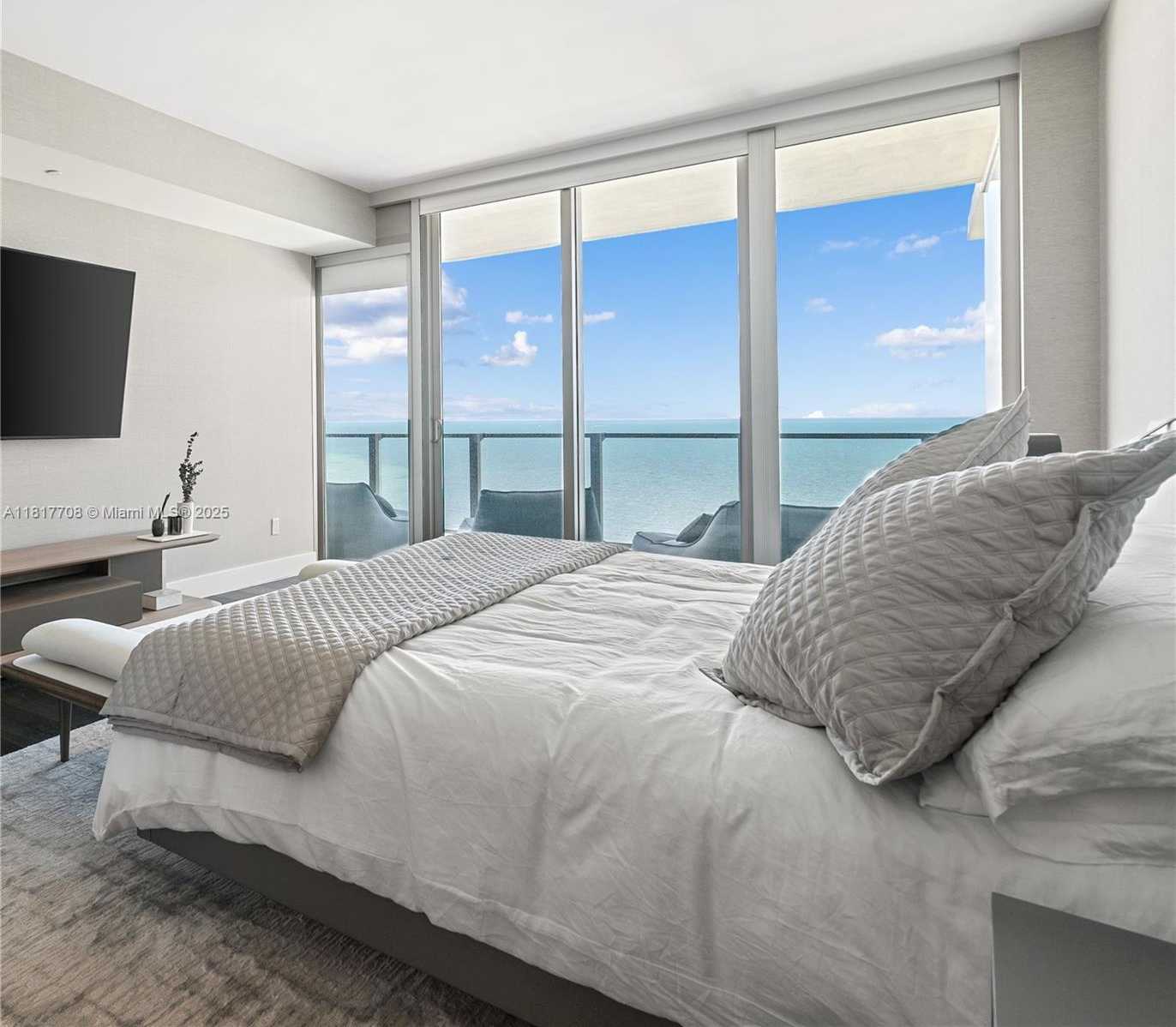 Small Image of 360 OCEAN DR #1106S, Key Biscayne Number 24