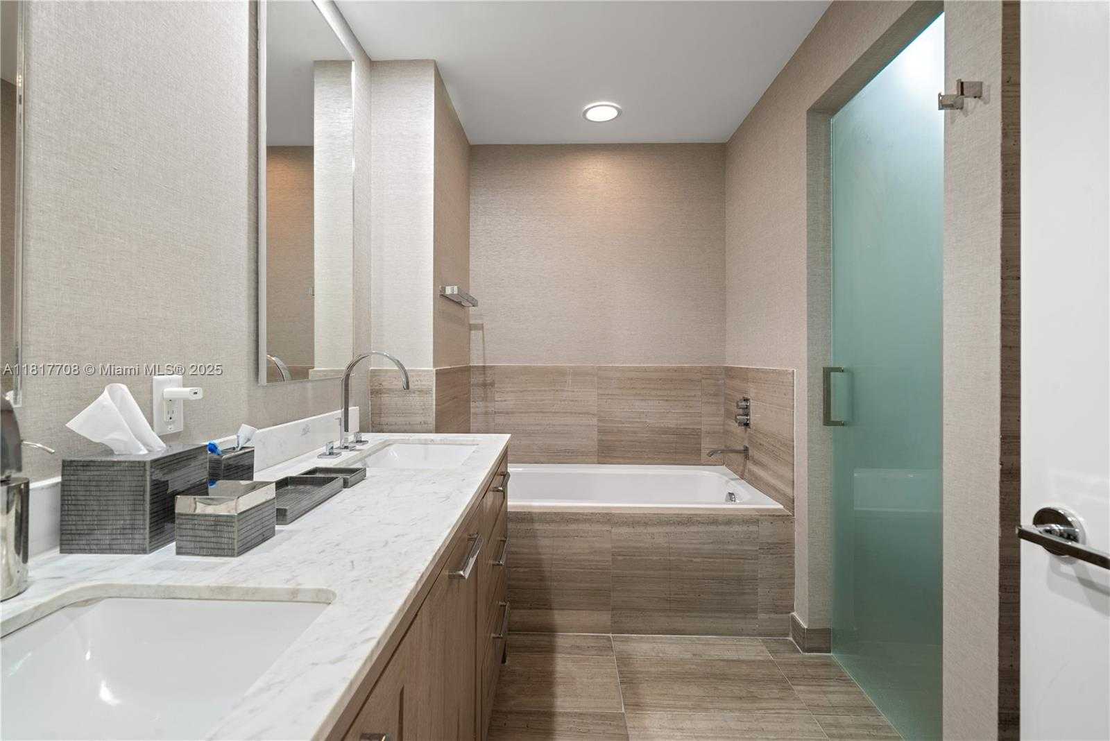 Small Image of 360 OCEAN DR #1106S, Key Biscayne Number 28