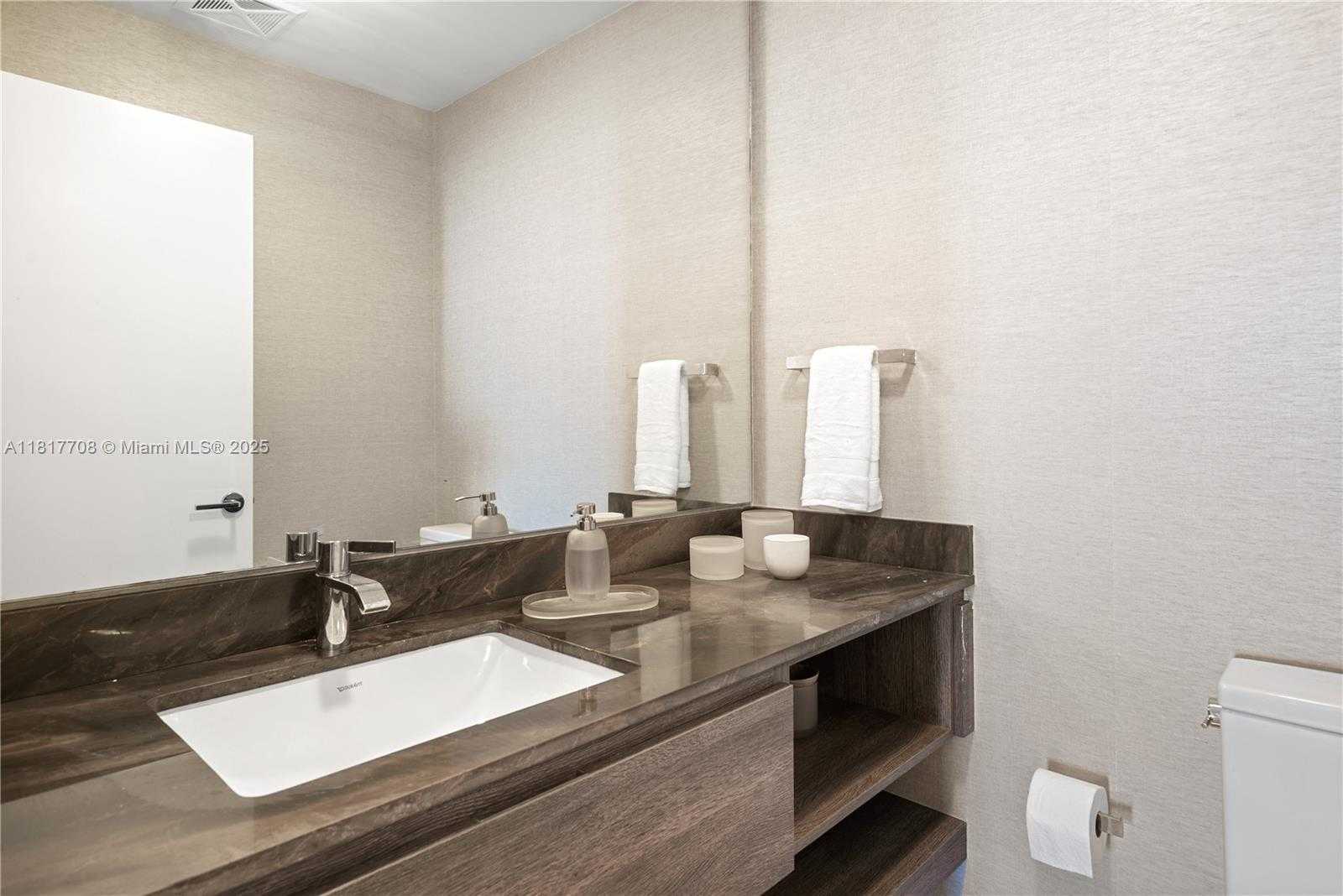 Small Image of 360 OCEAN DR #1106S, Key Biscayne Number 6