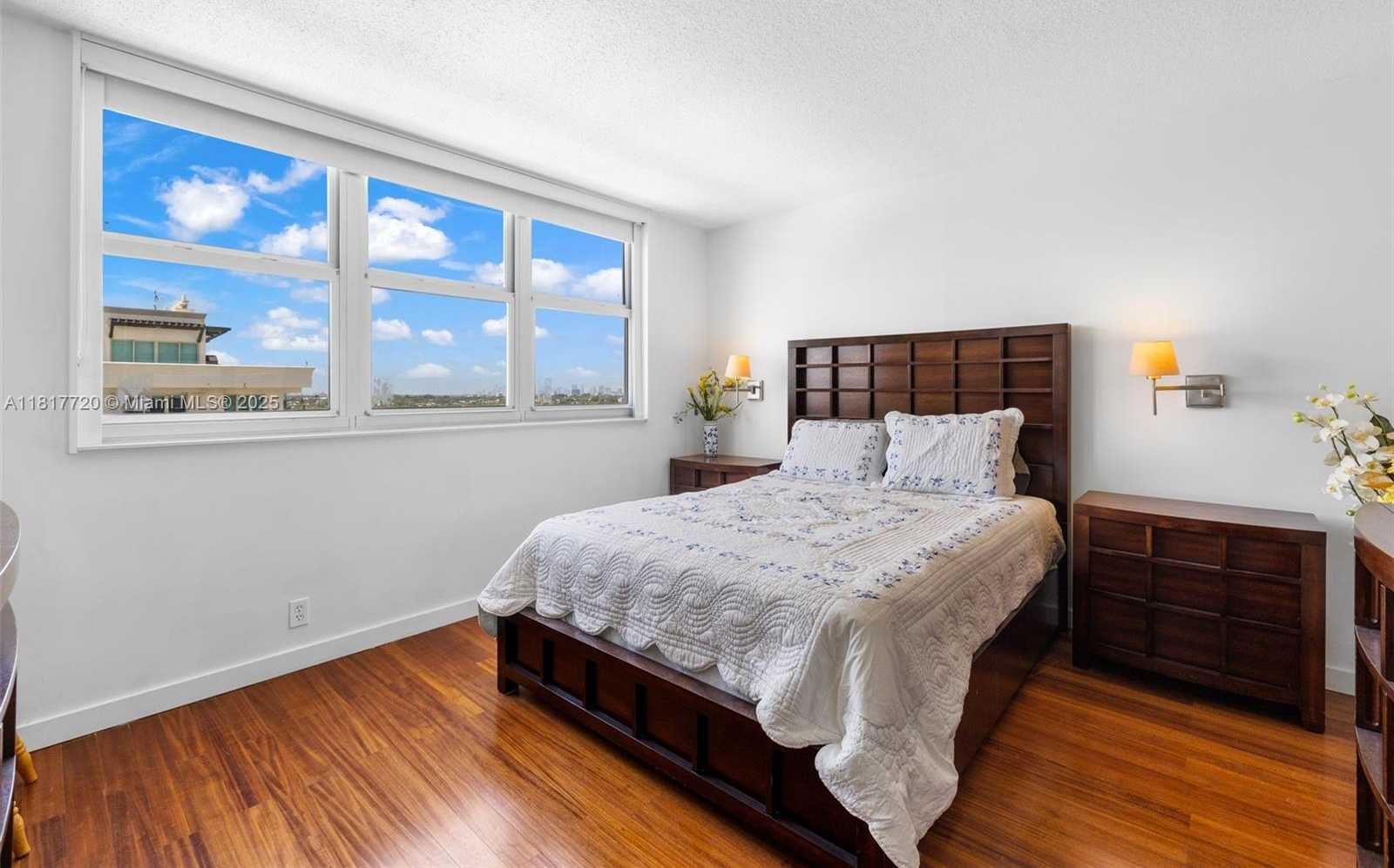 Small Image of 9511 COLLINS AVE #1208 +den, Surfside Number 10