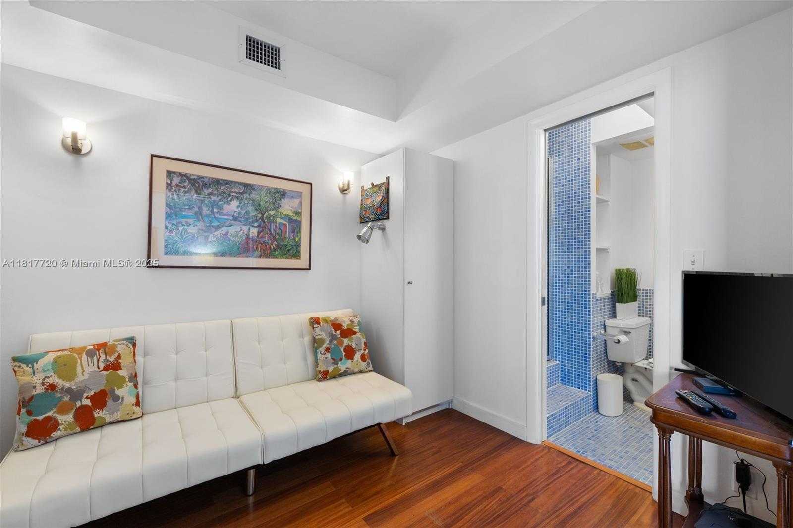 Small Image of 9511 COLLINS AVE #1208 +den, Surfside Number 7
