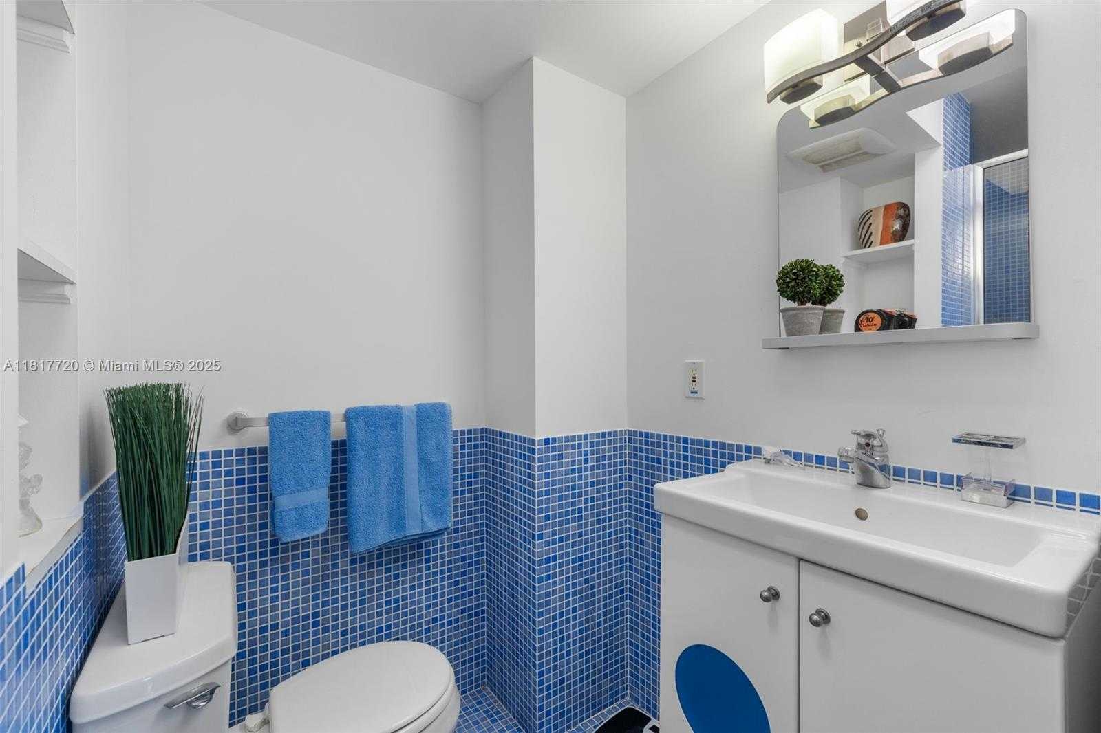 Small Image of 9511 COLLINS AVE #1208 +den, Surfside Number 8