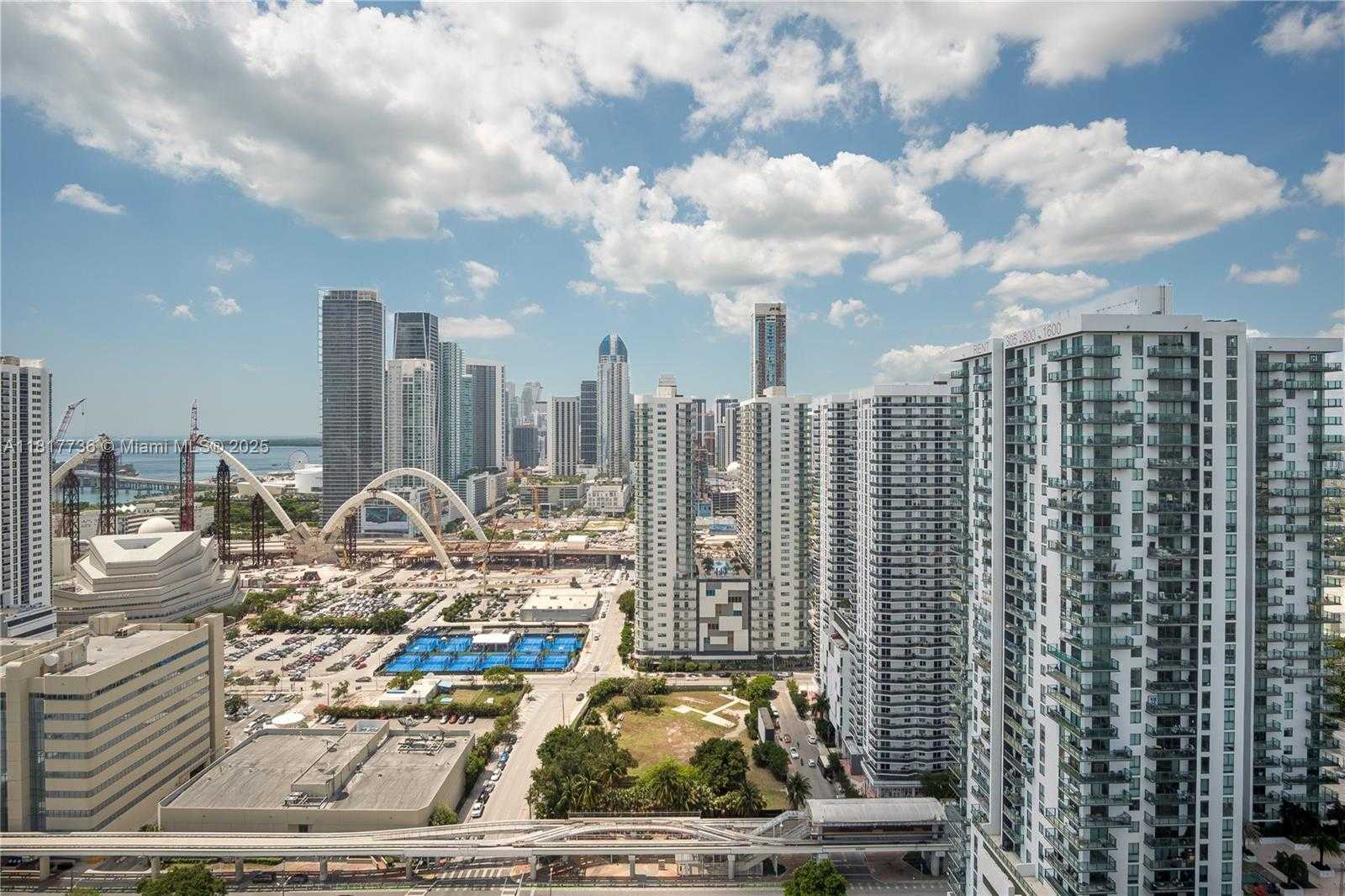 Small Image of 1600 NORTH EAST 1ST AVE #3008, Miami Number 13