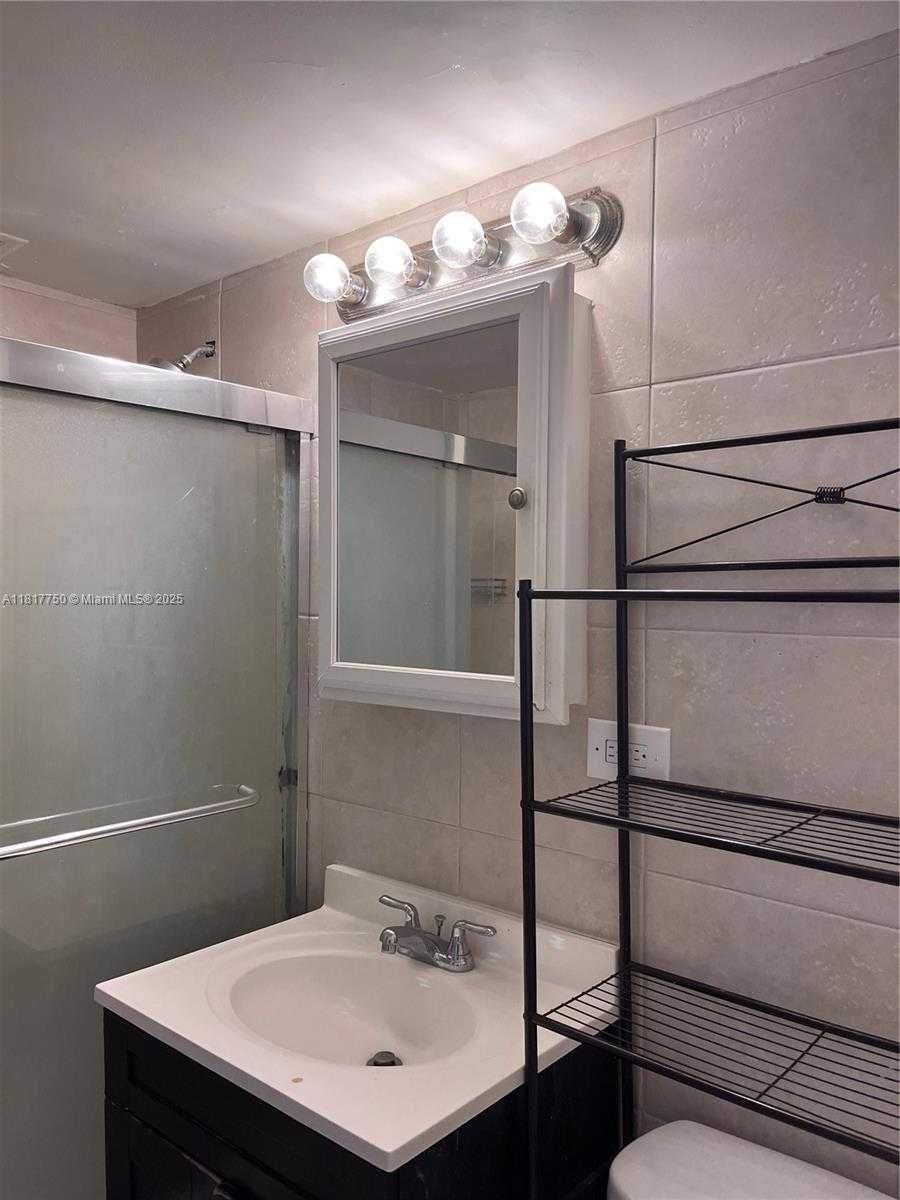 Small Image of 7545 EAST TREASURE DR #4K, North Bay Village Number 15