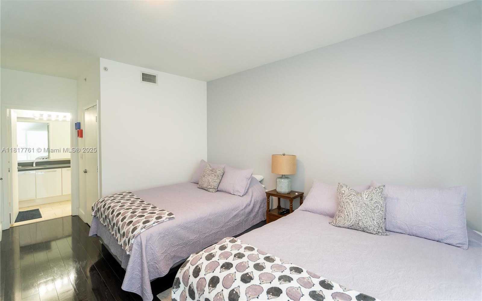 Small Image of 90 SOUTH WEST 3RD ST #3707, Miami Number 20