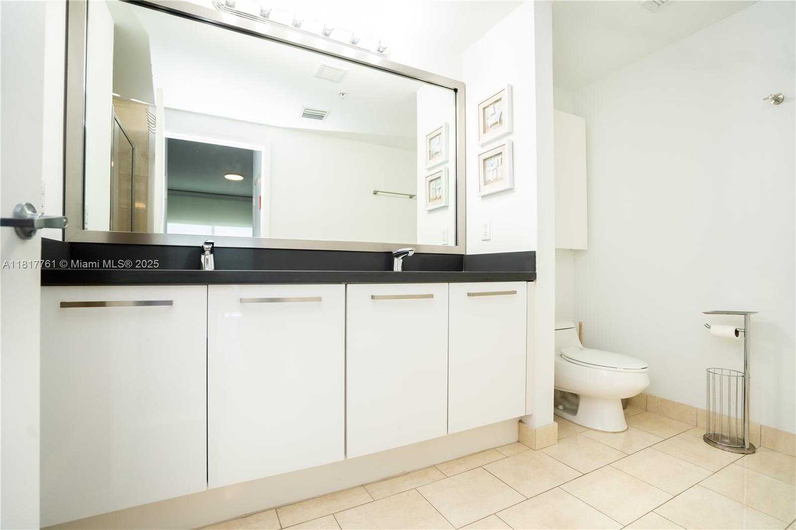 Small Image of 90 SOUTH WEST 3RD ST #3707, Miami Number 21