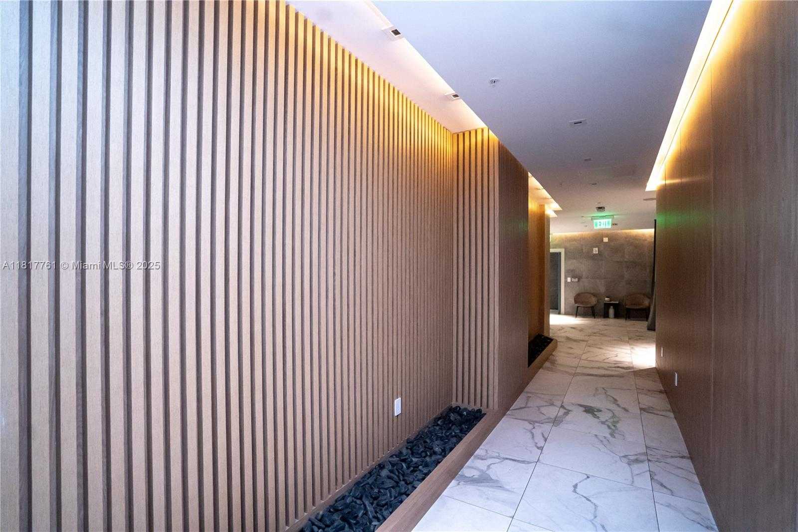 Small Image of 90 SOUTH WEST 3RD ST #3707, Miami Number 31