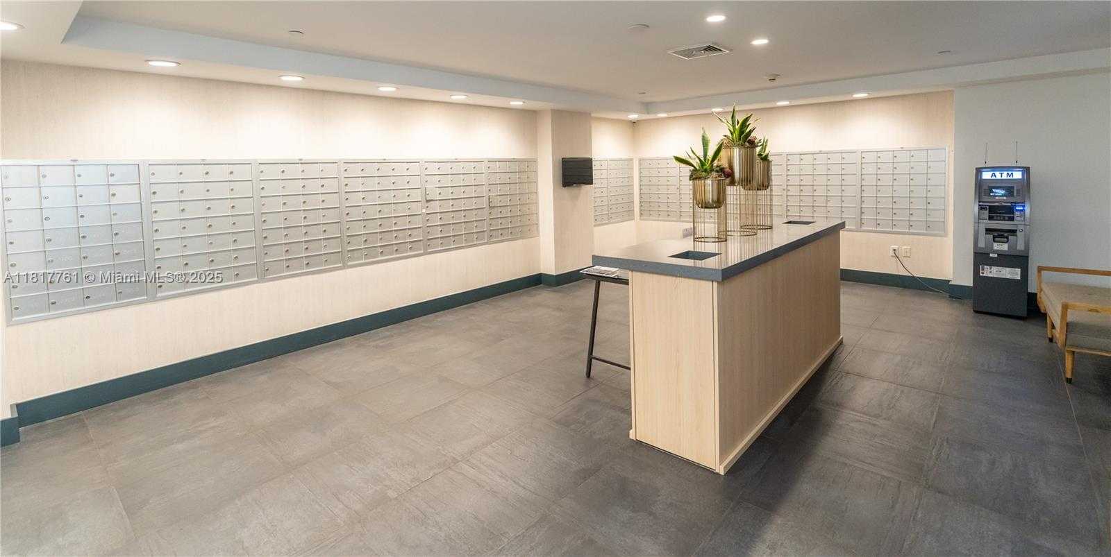 Small Image of 90 SOUTH WEST 3RD ST #3707, Miami Number 32