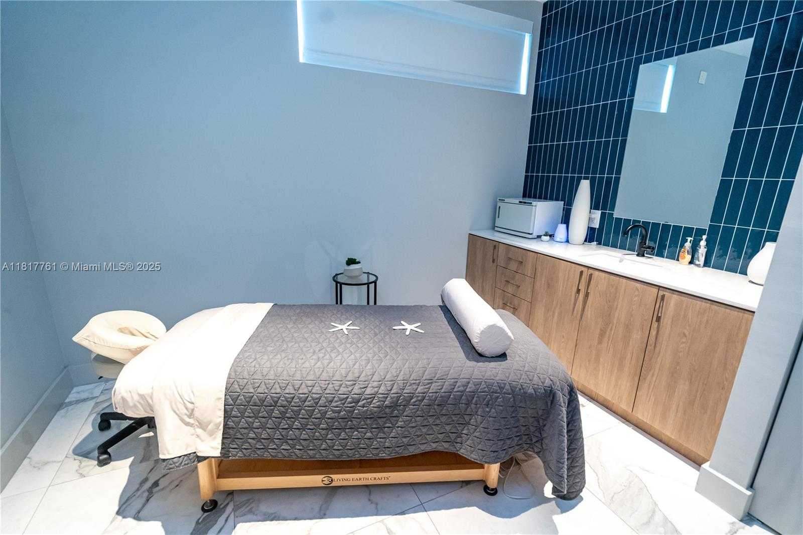 Small Image of 90 SOUTH WEST 3RD ST #3707, Miami Number 43