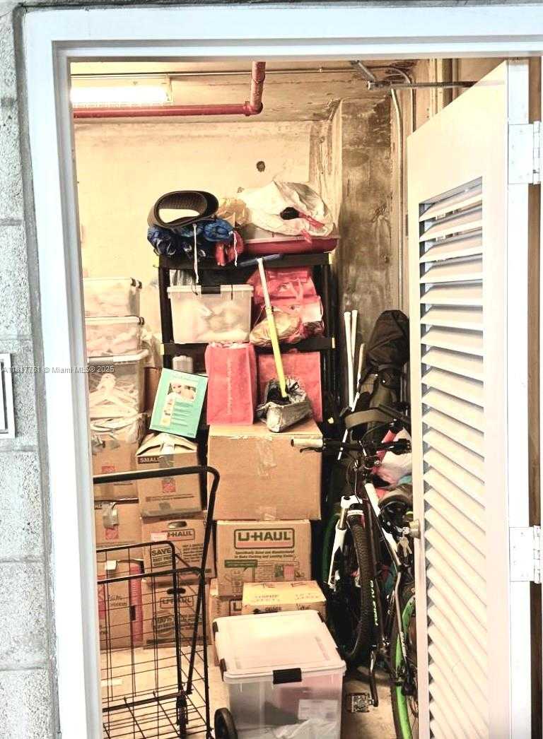 Small Image of 90 SOUTH WEST 3RD ST #3707, Miami Number 56