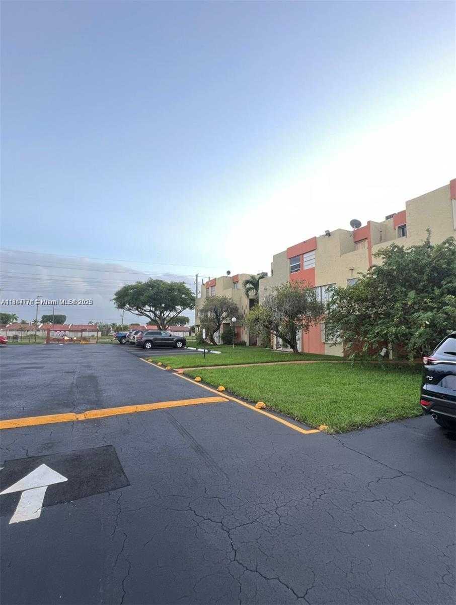 Small Image of 9321 SOUTH WEST 4TH ST #209C, Miami Number 25