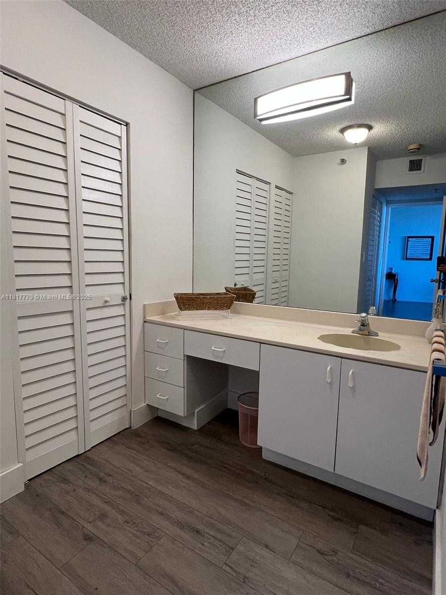Small Image of 20505 EAST COUNTRY CLUB DR #1932, Aventura Number 14