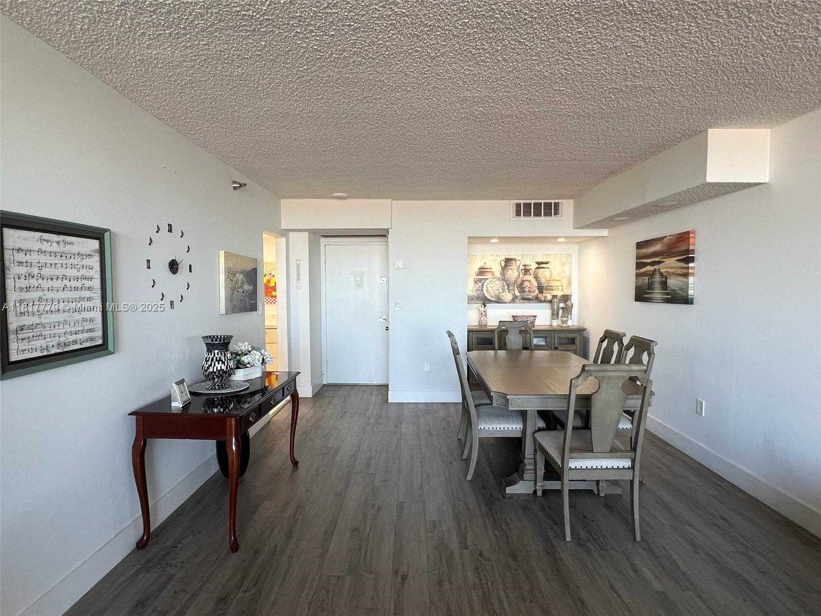 Small Image of 20505 EAST COUNTRY CLUB DR #1932, Aventura Number 2