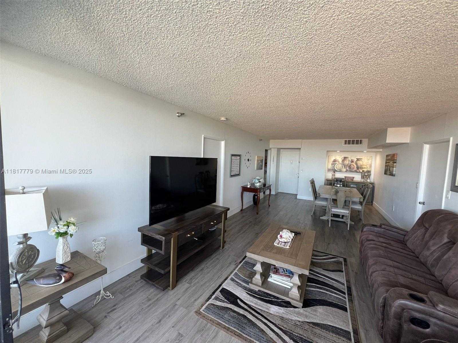 Small Image of 20505 EAST COUNTRY CLUB DR #1932, Aventura Number 6