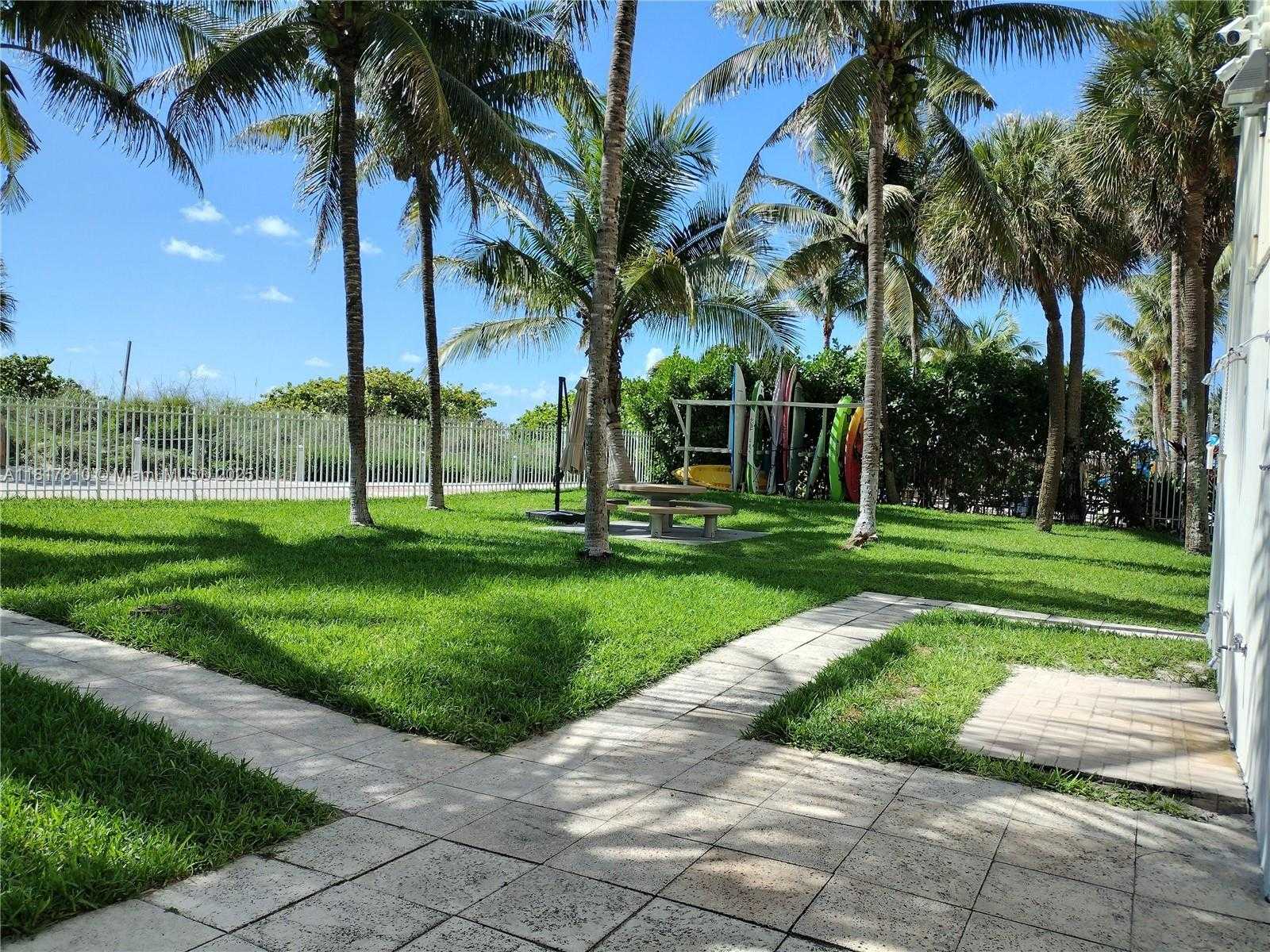 Small Image of 6061 COLLINS AVE #4B, Miami Beach Number 20